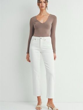 Just Black Women's Straight Leg Jeans in Off White